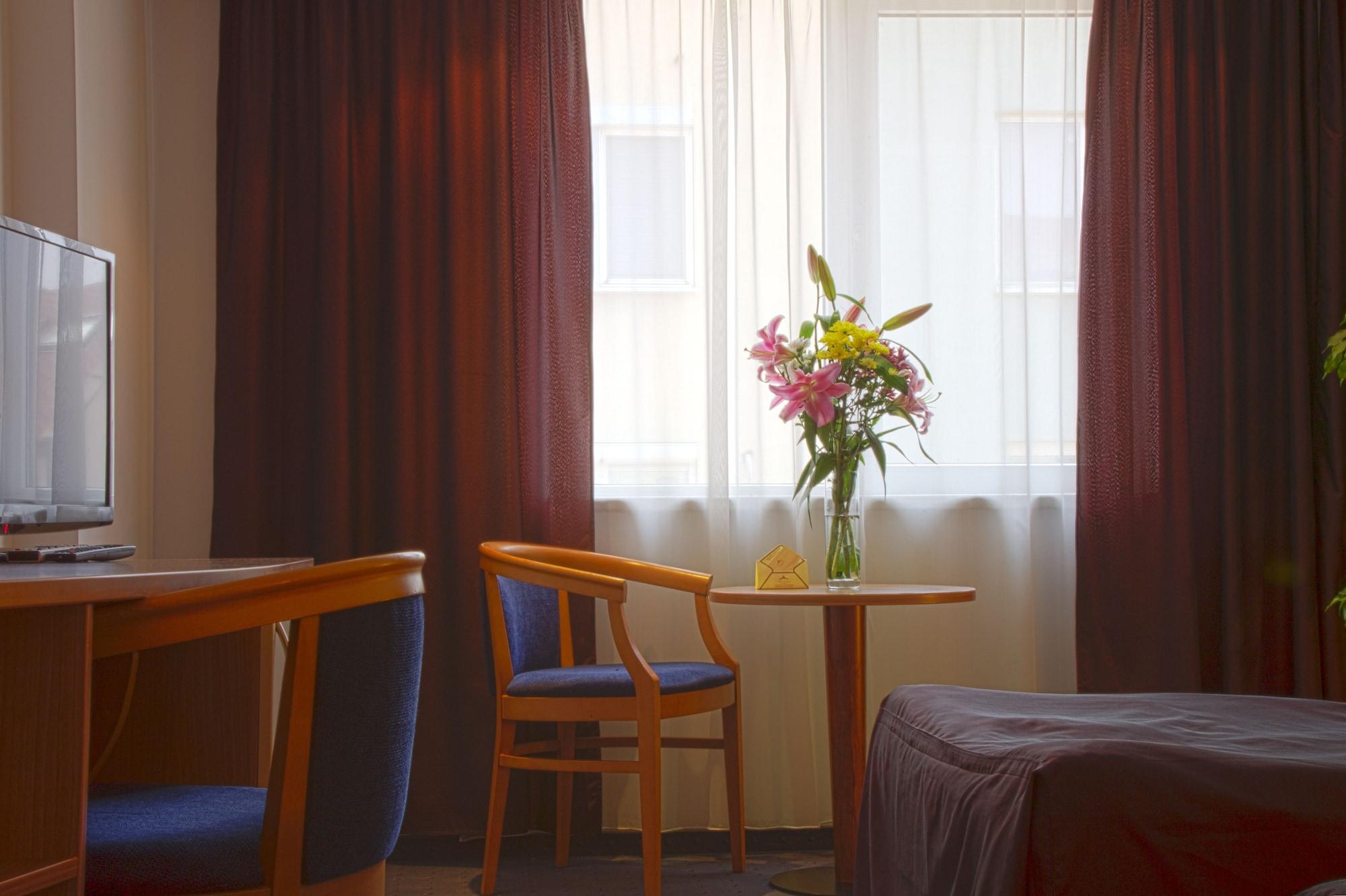 Triada Hotel Sofia Eksteriør bilde