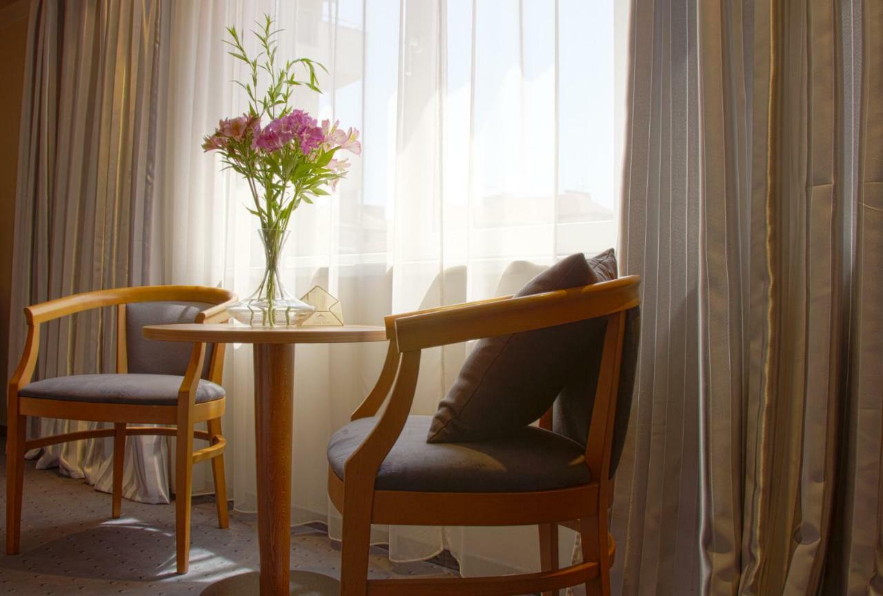 Triada Hotel Sofia Eksteriør bilde